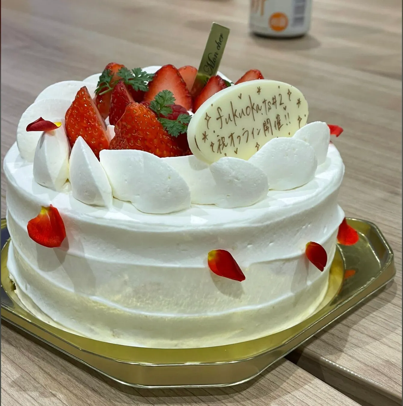 20等分にスライスされる前のケーキ